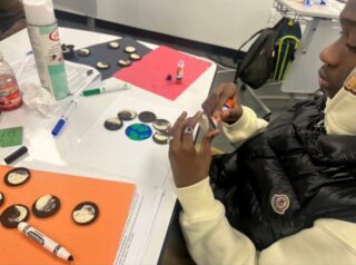 This past weekend’s full moon has us thinking of this cool Earth Science project on the moon’s phases 🌝 

#stem #fullmoon #moon #sbc #community